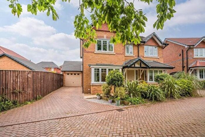 4 Bedroom Property To Rent In Livesley Road, Macclesfield, SK10