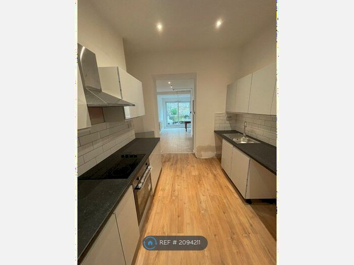4 Bedroom Flat To Rent In Romilly Road, London, N4