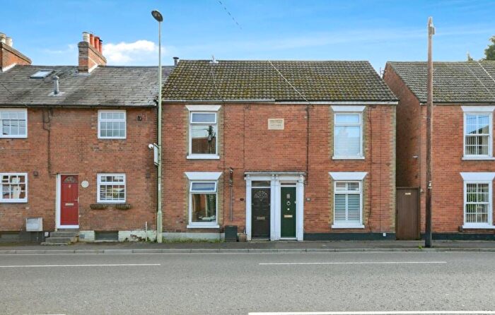 3 Bedroom Terraced House For Sale In Winchester Road, Romsey, SO51