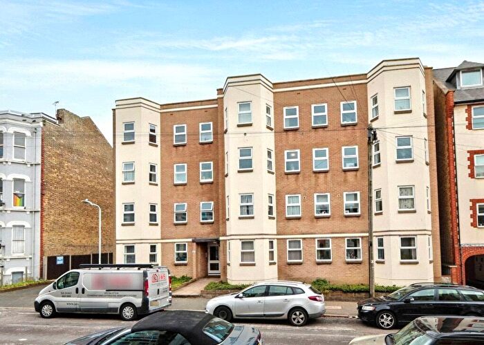 1 Bedroom Flat To Rent In Edgar Road, Cliftonville, Margate, Kent, CT9
