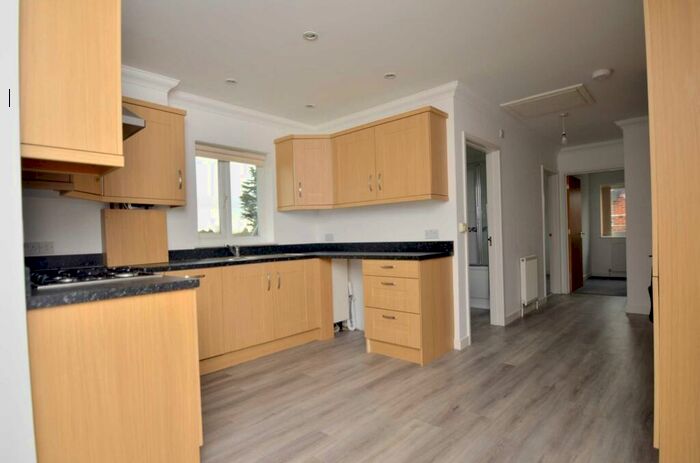 2 Bedroom Flat To Rent In Royal Oak Court, Norwich, NR6