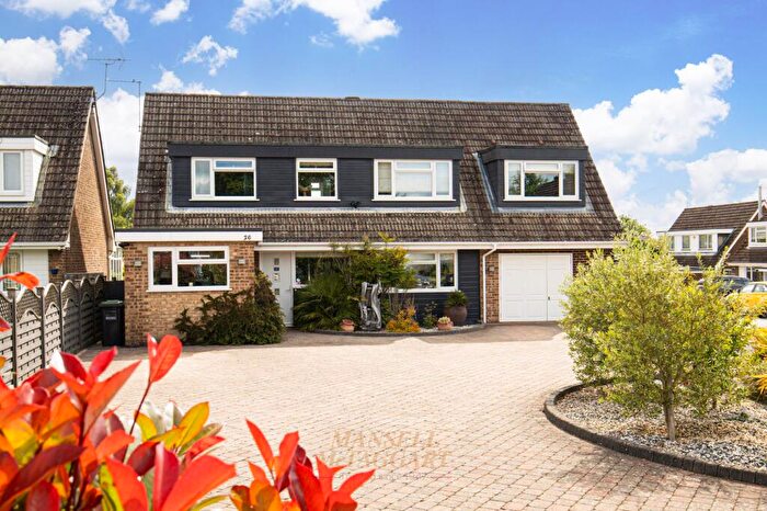 4 Bedroom Detached House For Sale In Hophurst Drive, Crawley Down, RH10
