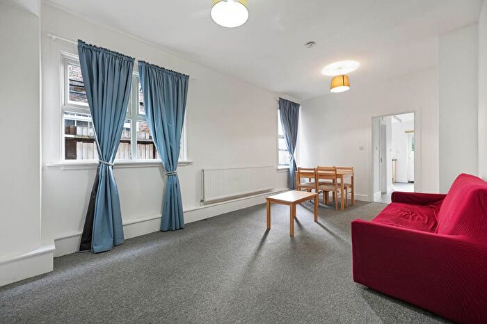 5 Bedroom Terraced House For Sale In Gleneagle Road, Streatham Common, London, SW16