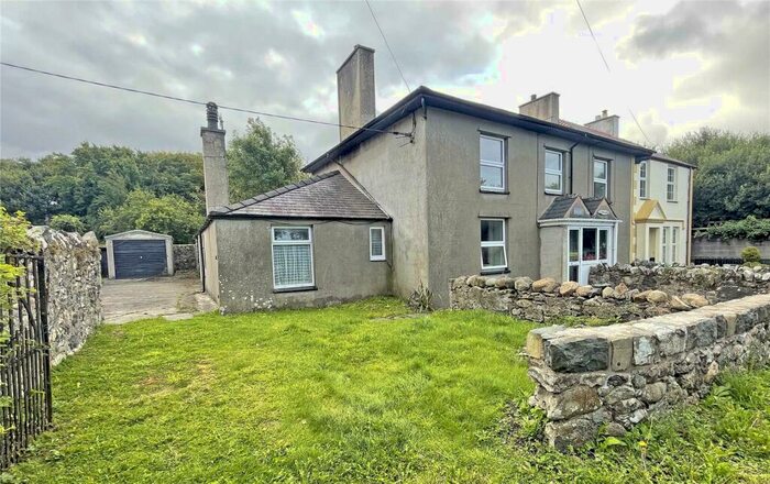 3 Bedroom Semi-Detached House For Sale In Y Swan, Clynnog Road, Pontllyfni, Caernarfon, Gwynedd, LL54