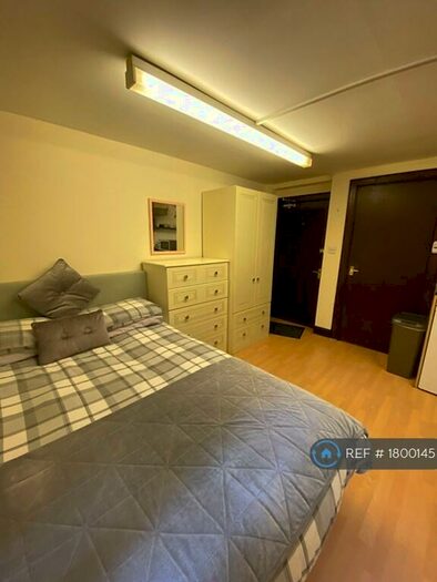 Studio To Rent In Holland Street, Glasgow, G2