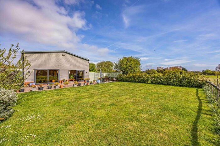 4 Bedroom Detached House For Sale In The Old Barn, Sidlesham, Chichester, PO20