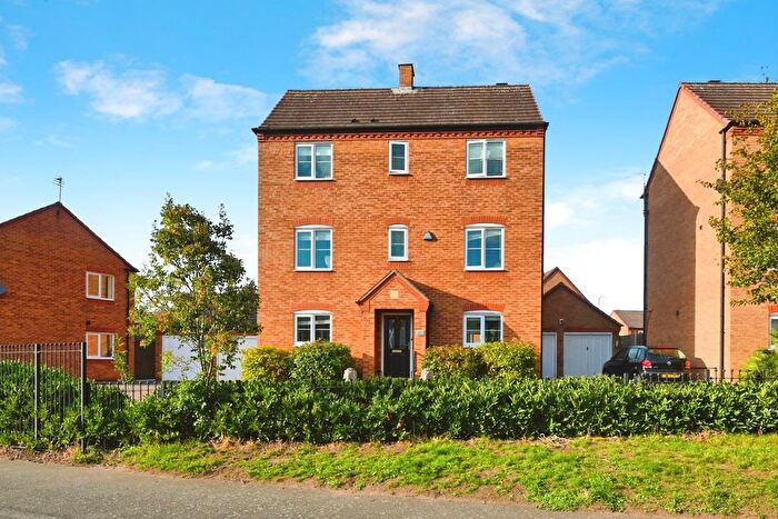 5 Bedroom Detached House For Sale In Alloys Close, Wilnecote, Tamworth, B77
