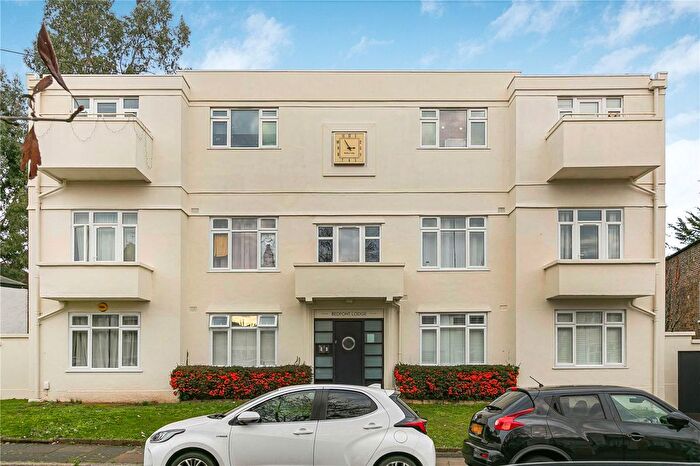 2 Bedroom Flat For Sale In Woodlands Road, Isleworth, TW7