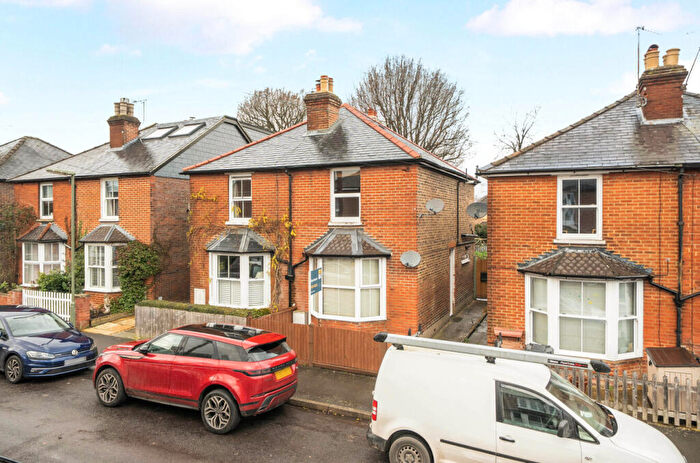 1 Bedroom Flat For Sale In George Road, Godalming, Surrey, GU7