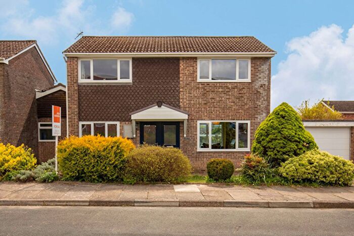 4 Bedroom Link Detached House For Sale In Parc-Y-Bryn, Creigiau, CF15