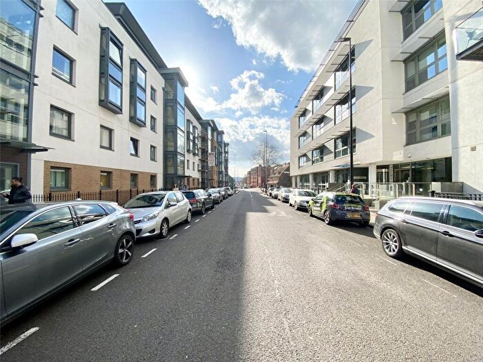 2 Bedroom Flat To Rent In City Centre, Deanery Road, BS1
