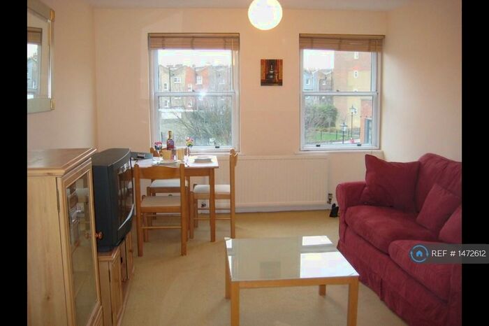 1 Bedroom Flat To Rent In Essex Road, London, N1