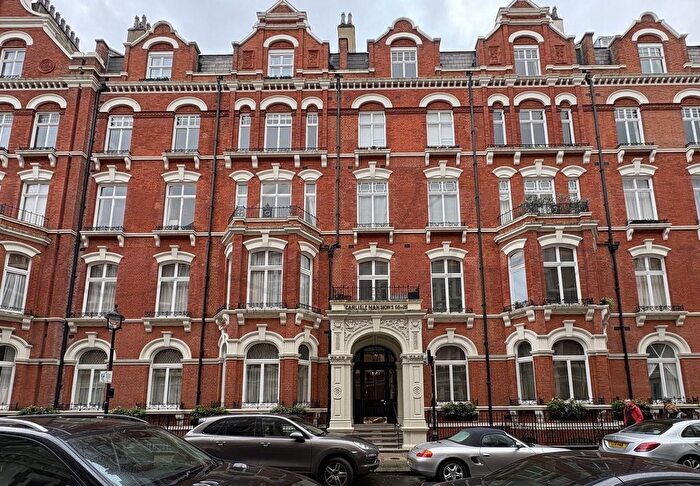 4 Bedroom Flat To Rent In Carlisle Mansions, Carlisle Place, London, SW1P