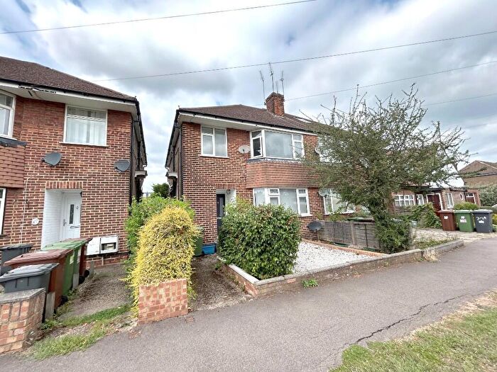 1 Bedroom Ground Maisonette To Rent In Strafford Gate, Potters Bar, Hertfordshire, EN6