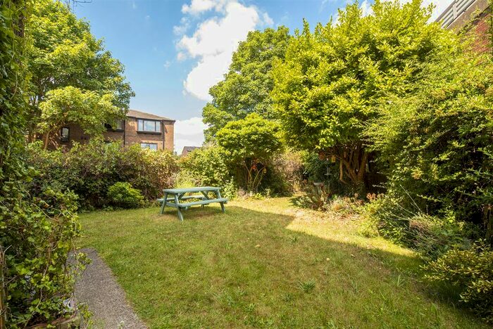 1 Bedroom Flat To Rent In Wellesley Road, Chiswick, W4