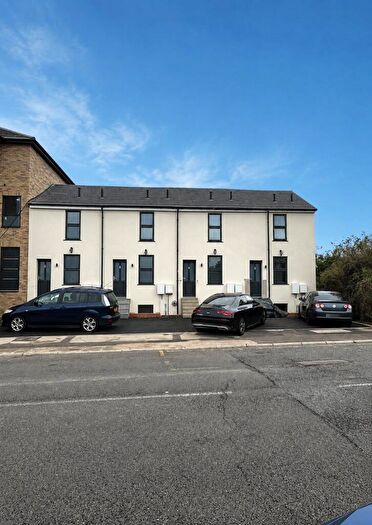 4 Bedroom Terraced House To Rent In London Road, Northfleet, Gravesend, Kent, DA11
