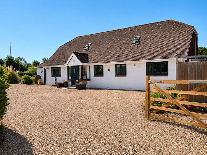 4 Bedroom Detached House For Sale In Brook End, Weston Turville, HP22