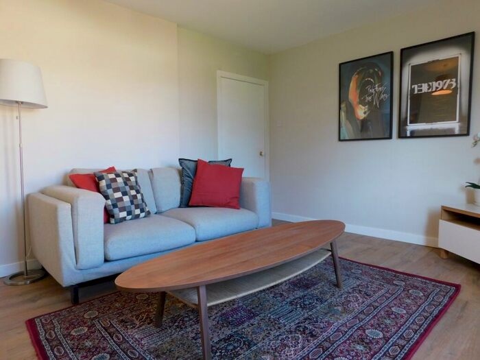 2 Bedroom Flat To Rent In , Restalrig Square, Edinburgh, EH7