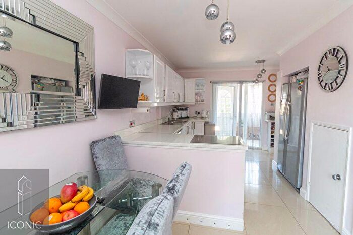 3 Bedroom Terraced House For Sale In Woodforde Road, Norwich, NR7