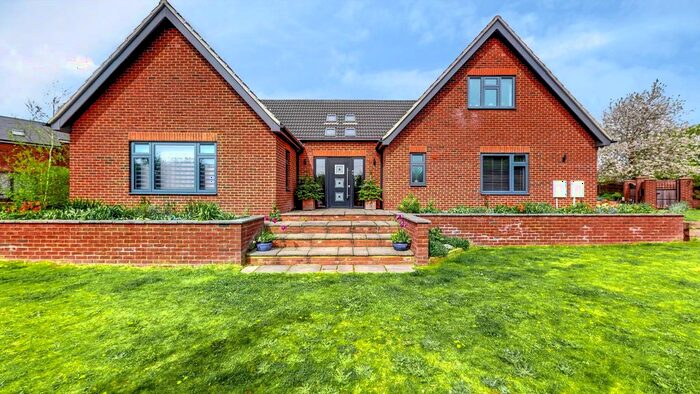 4 Bedroom Detached House For Sale In Little Heath, Gamlingay, Sandy, SG19