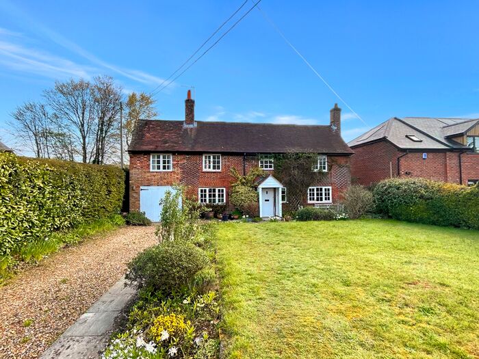 5 Bedroom Detached House For Sale In Ivy Church Cottage, Alderbury, Salisbury, SP5