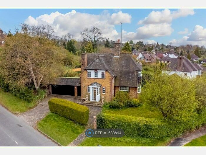 3 Bedroom Detached House To Rent In Tudor Close, Banstead, SM7