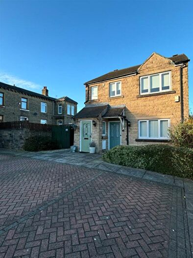 2 Bedroom Apartment To Rent In Horley Green Road, Halifax, HX3