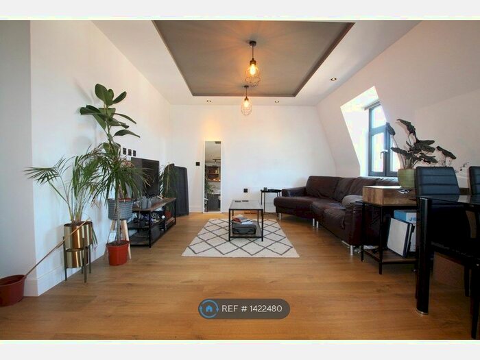 1 Bedroom Flat To Rent In The Metropolitan, Poole, BH15