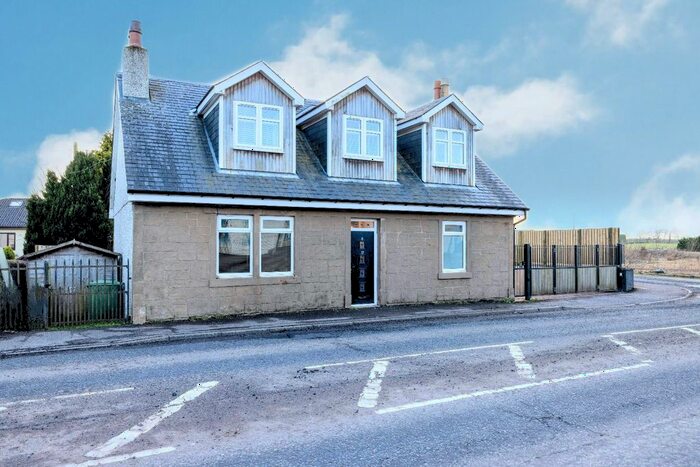 4 Bedroom Detached House For Sale In Glasgow Road, Chapelton, Strathaven, ML10