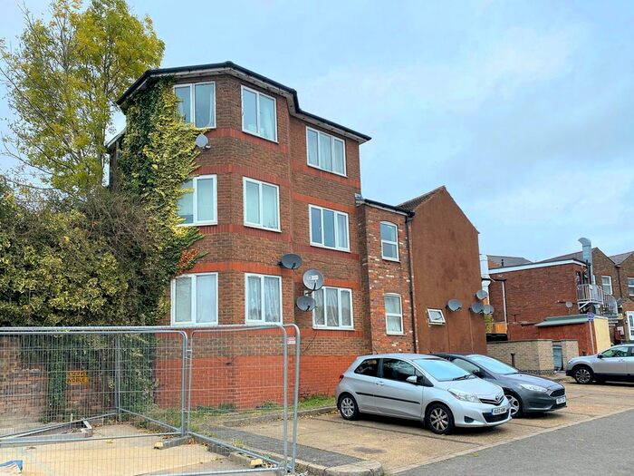 1 Bedroom Maisonette To Rent In Welbeck Mews, Luton LU2