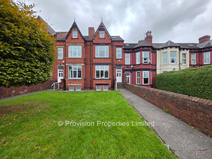8 Bedroom Terraced House To Rent In Brudenell Road, Hyde Park, Leeds, LS6