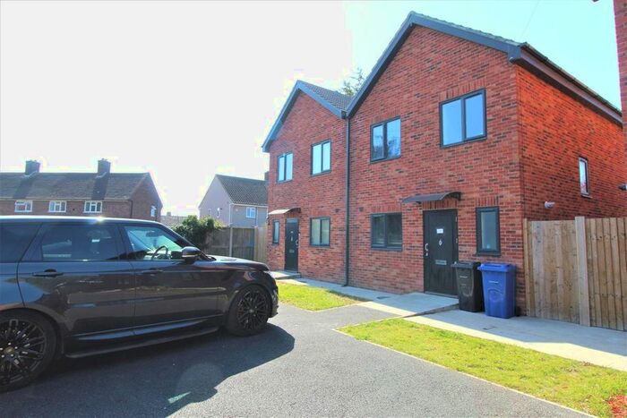2 Bedroom Semi-Detached House To Rent In Rigby Gardens, Grays, RM16