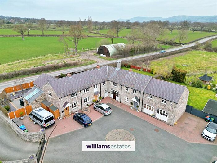 4 Bedroom Property To Rent In Mold Road, Denbigh, LL16