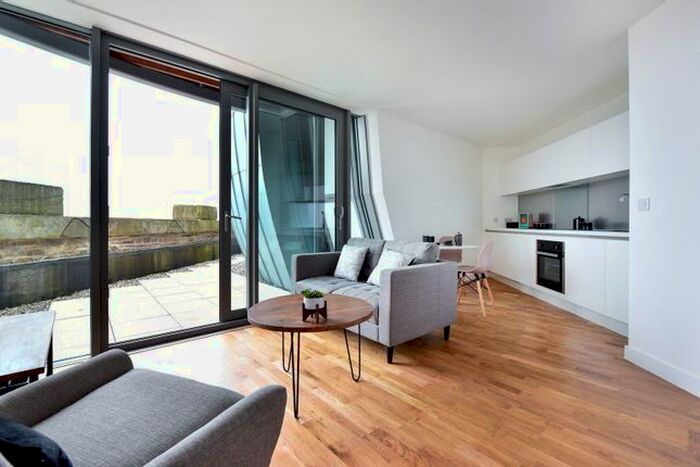 1 Bedroom Flat To Rent In Lilycroft Road, Bradford, BD9