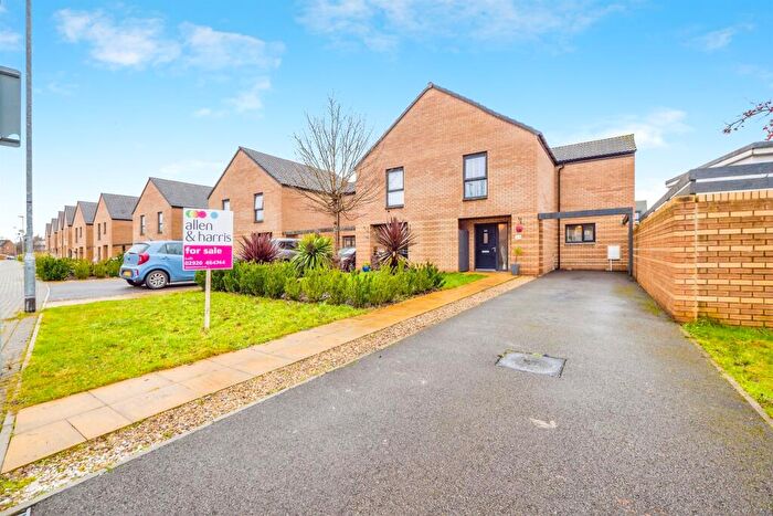 3 Bedroom End Of Terrace House For Sale In Willowbrook Street, St. Mellons, Cardiff, CF3