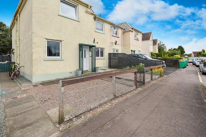 2 Bedroom Flat For Sale In Glebe Park, Strathmiglo, Cupar, KY14