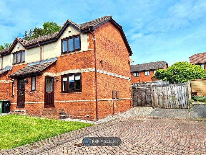 2 Bedroom Semi-Detached House To Rent In Pembroke Drive, Morley, Leeds, LS27