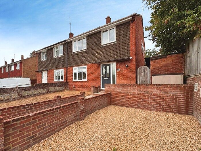 3 Bedroom Semi-Detached House For Sale In Fairview Road, Ash, Surrey, GU12