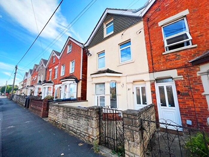 3 Bedroom Property To Rent In Station Road, Swindon, SN5