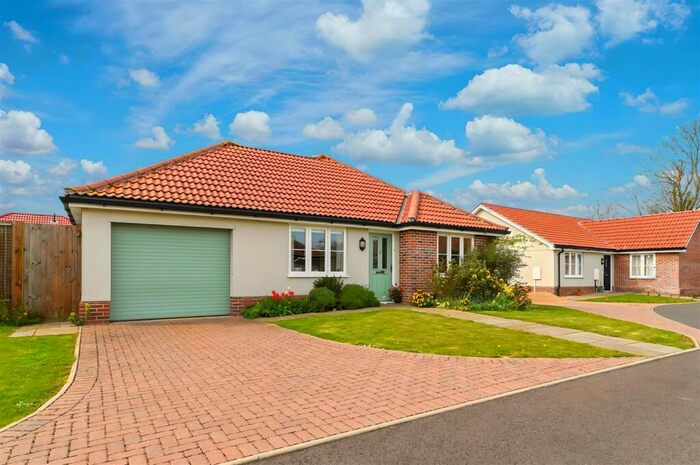 3 Bedroom Detached Bungalow For Sale In Steam Mill Close, Bradfield, Manningtree, CO11