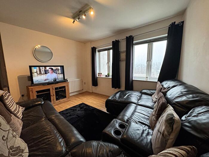 2 Bedroom Flat For Sale In High Street, Crawley, RH10