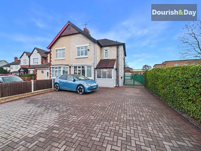 3 Bedroom Semi-Detached House For Sale In Rising Brook, Stafford, ST17