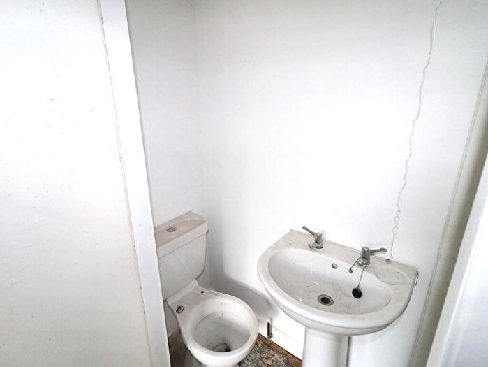 2 Bedroom Terraced House For Sale In Ingrow Lane, Keighley, BD22