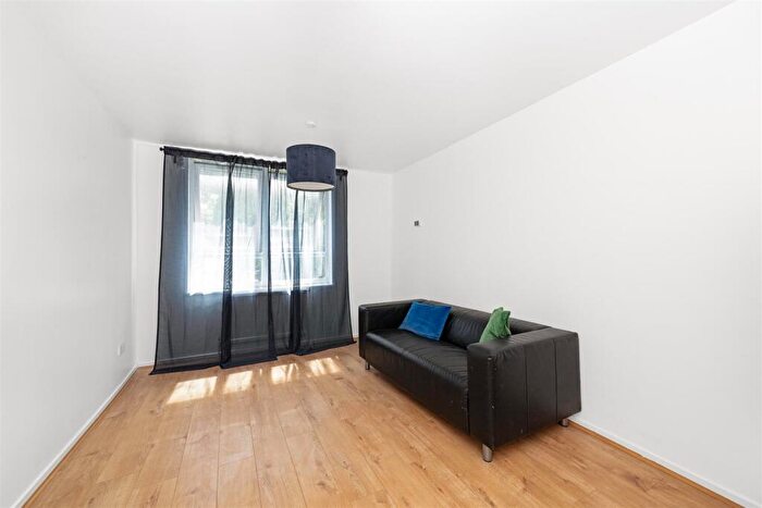 3 Bedroom House To Rent In Heaton Road, Peckham, SE15