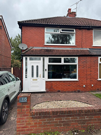 3 Bedroom Semi-Detached House For Sale In North Road, Audenshaw, M34