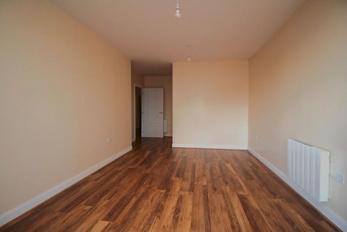 2 Bedroom Flat To Rent In Ladysmith Road, Harrow, HA3