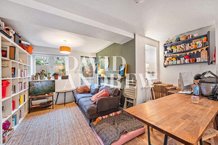 3 Bedroom Flat To Rent In Portland Rise, London, N4