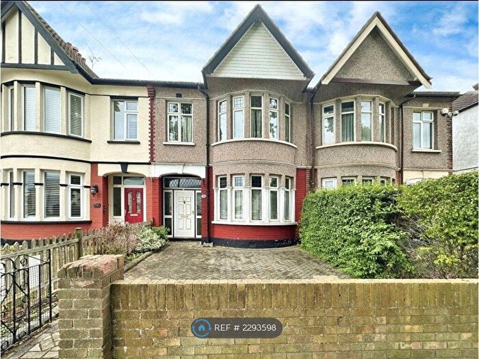 3 Bedroom Terraced House To Rent In Bournemouth Park Road, Southend-On-Sea, SS2