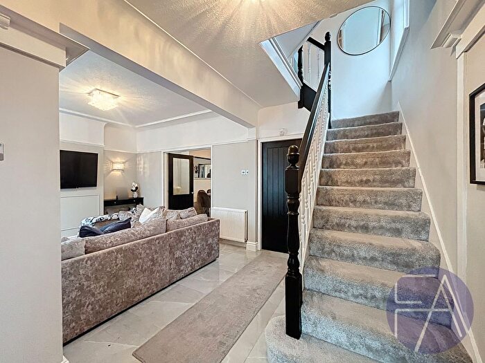 4 Bedroom Semi-detached House For Sale In Kings Hey Drive, Southport, Merseyside, PR9