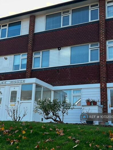 2 Bedroom Maisonette To Rent In Boxley House, Beckenham, BR3